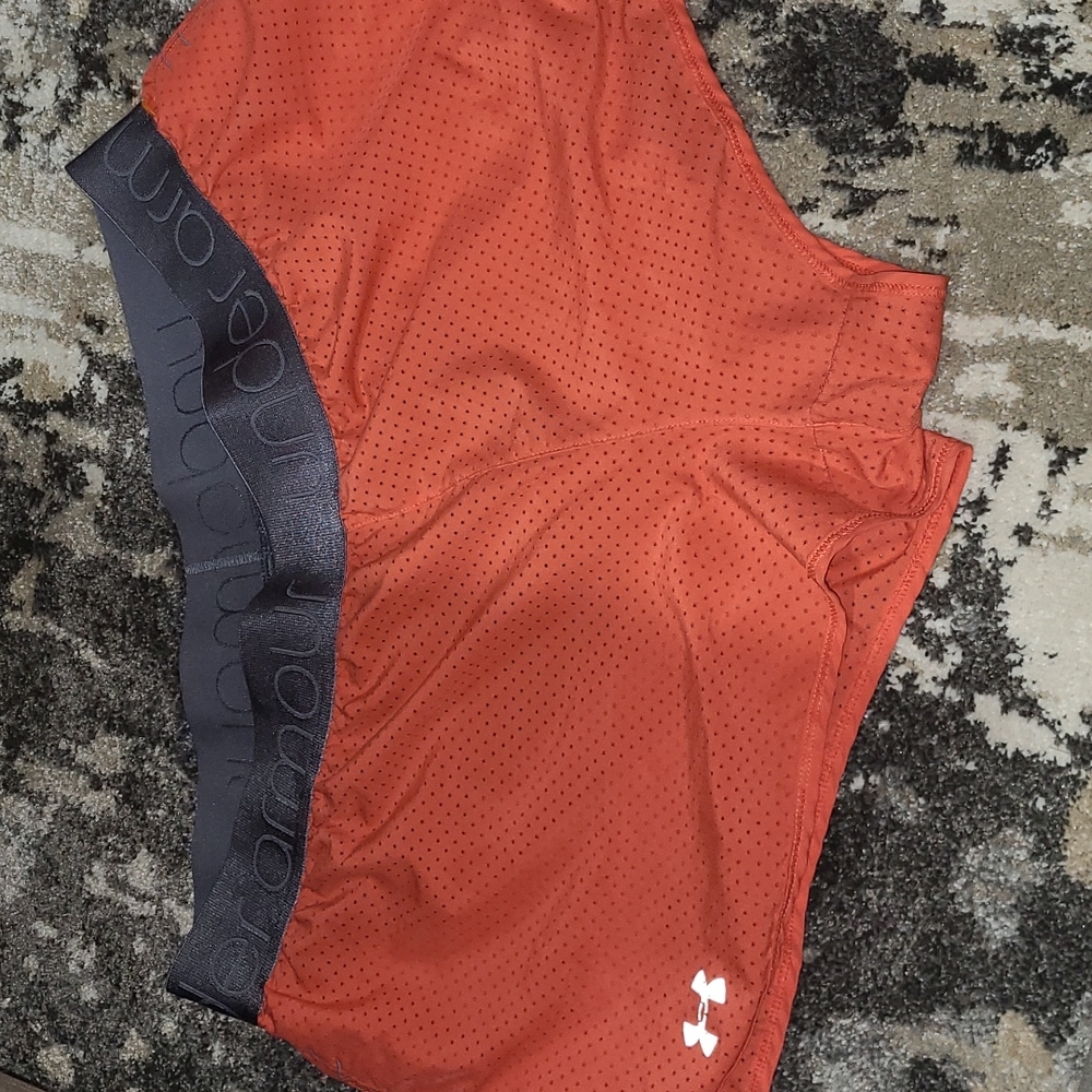 Under Armour Semi Fitted Heat Gear Shorts